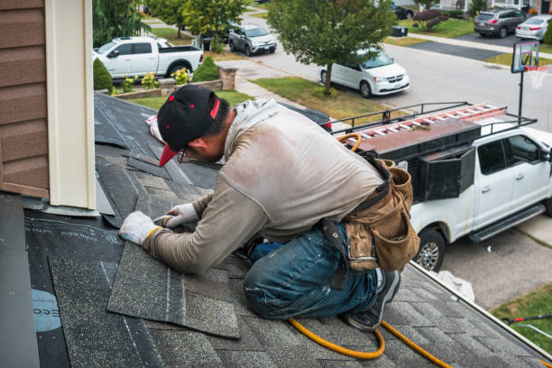 Professional Roofing technician working in Loretto, VA